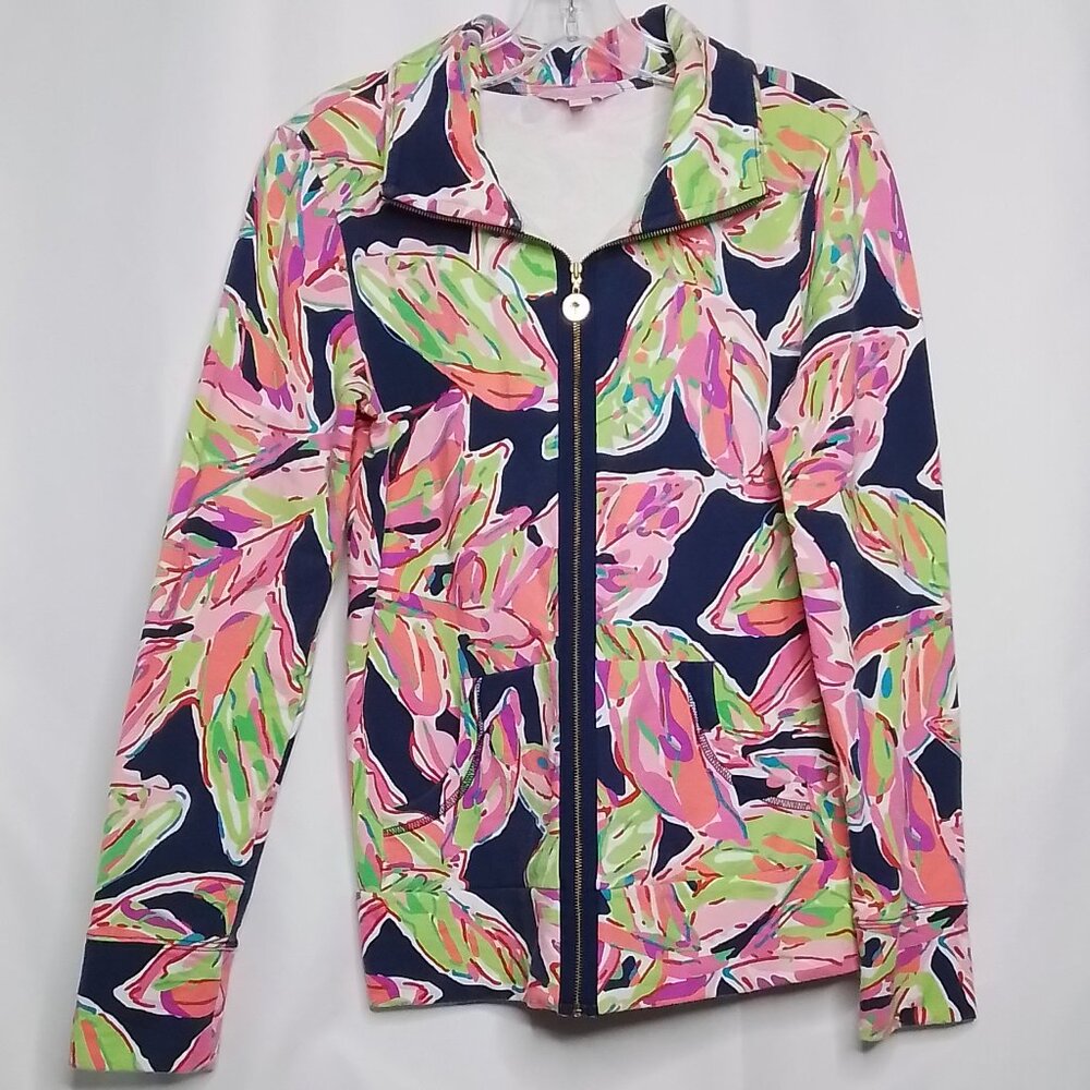 LILLY PULTIZER UPF 50+ LEONA ZIP-UP IN THE "JUNGLE SUNRISE" PRINT SIZE S